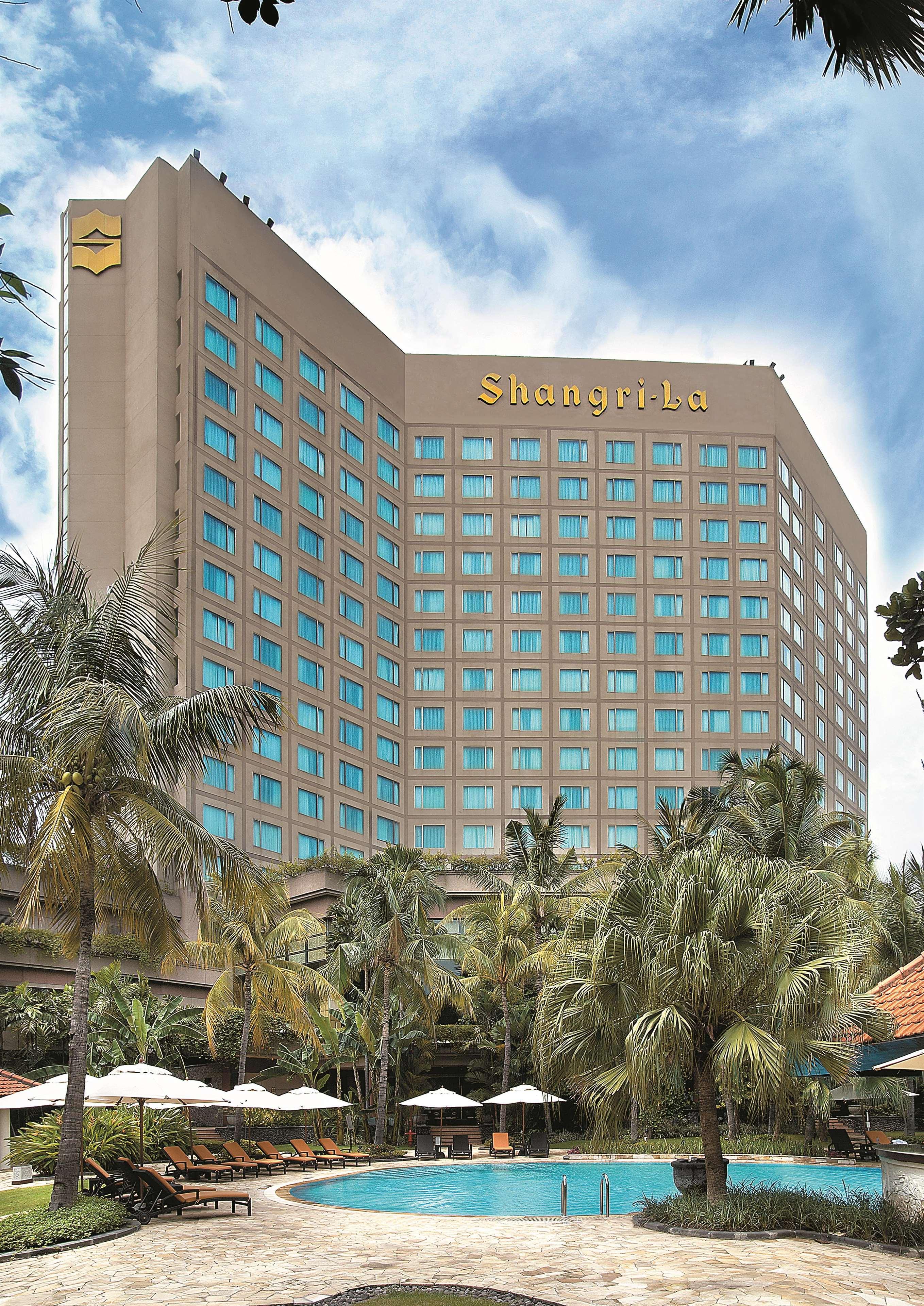 Shangri-La Surabaya Exterior photo